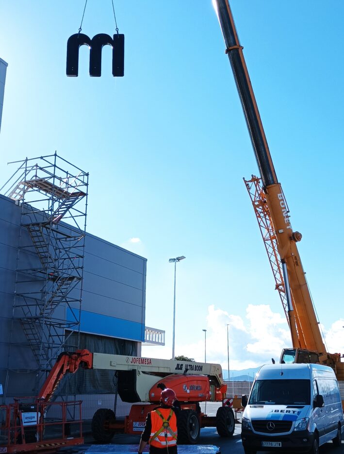 amazon-grua